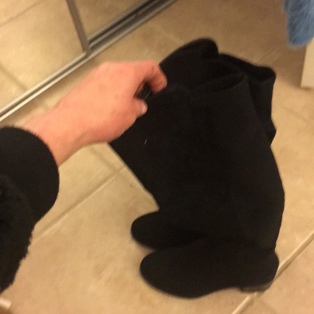 Boots - Picture 1 of 3